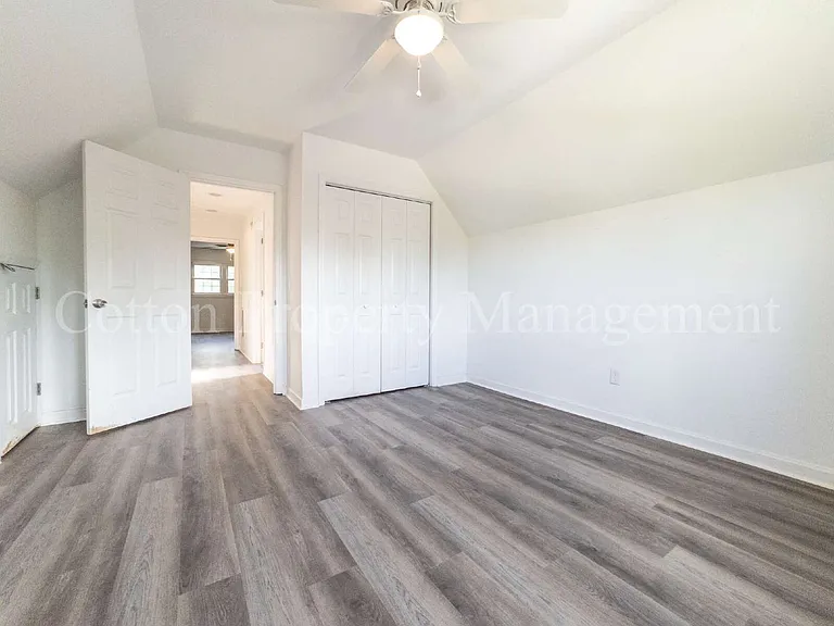 824 Haymarket Ln — Photo 29