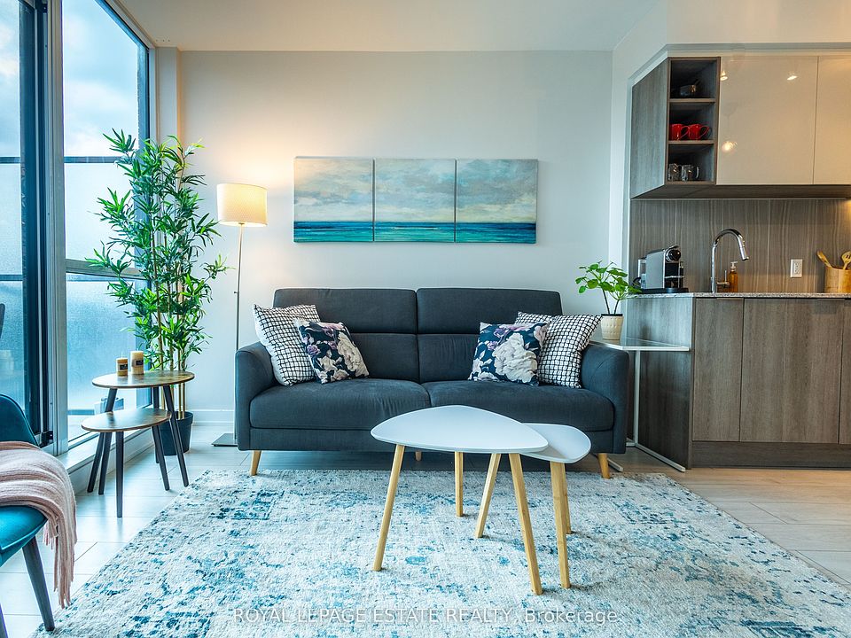 1st image of 31 Tippett Rd #657