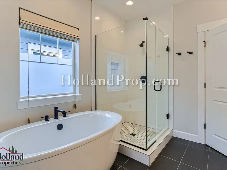 7045 SE Genrosa St — Photo 12