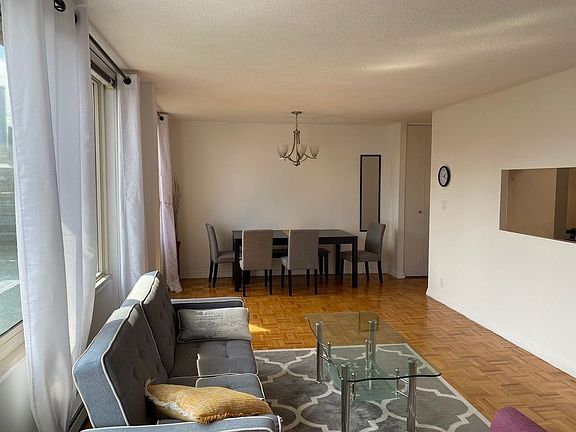 2nd image of 555 Main St Unit 1106