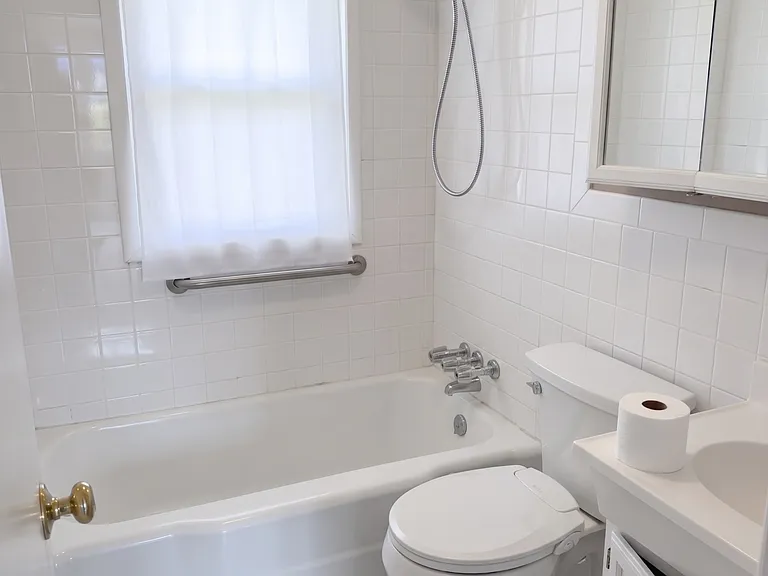 1st Floor Bathroom