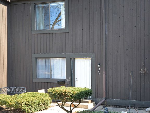 3rd image of 230 Falkirk Ct