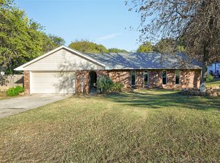 310 Eastwood Cir, Ardmore, OK 73401