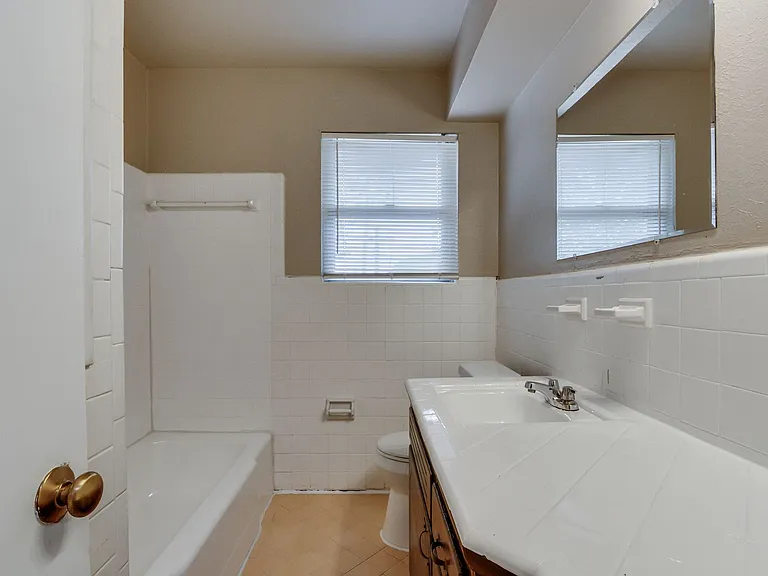 3005 SW 52nd Pl — Photo 27