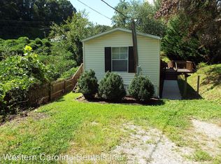 1019 Dillsboro Rd, Sylva, NC 28779