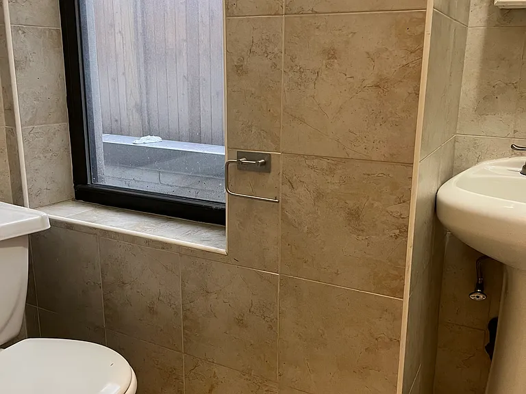 352 E 91st St #13 — Photo 7