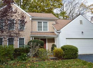 2220 Blue Valley Dr, Silver Spring, MD 20904