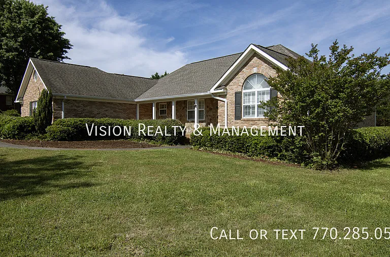 28 Summerwind Dr — Photo 5