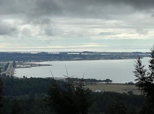 Idylbear Ln, Arcata, CA 95521