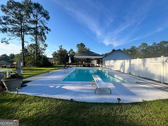 2nd image of 253 McDilda Dr