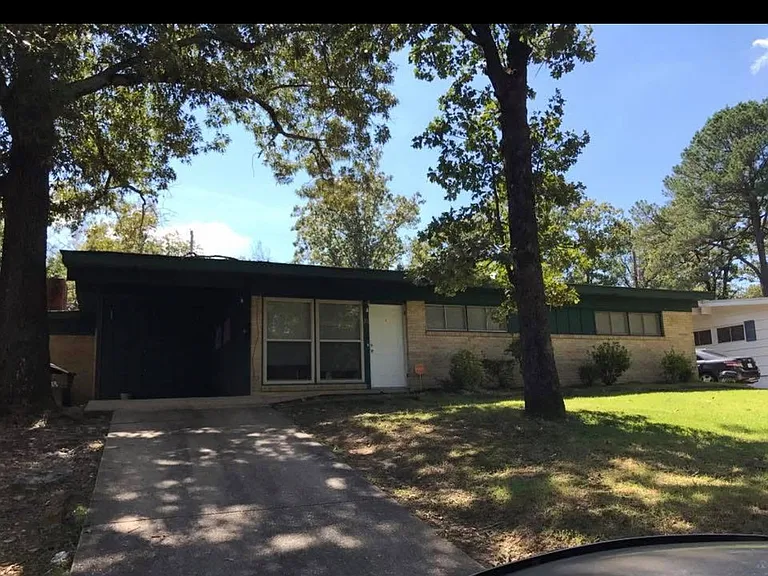 21 Westmont Cir — Photo 9