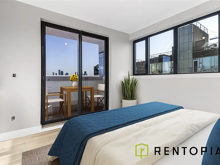 494 Manhattan Ave #3C — Photo 3