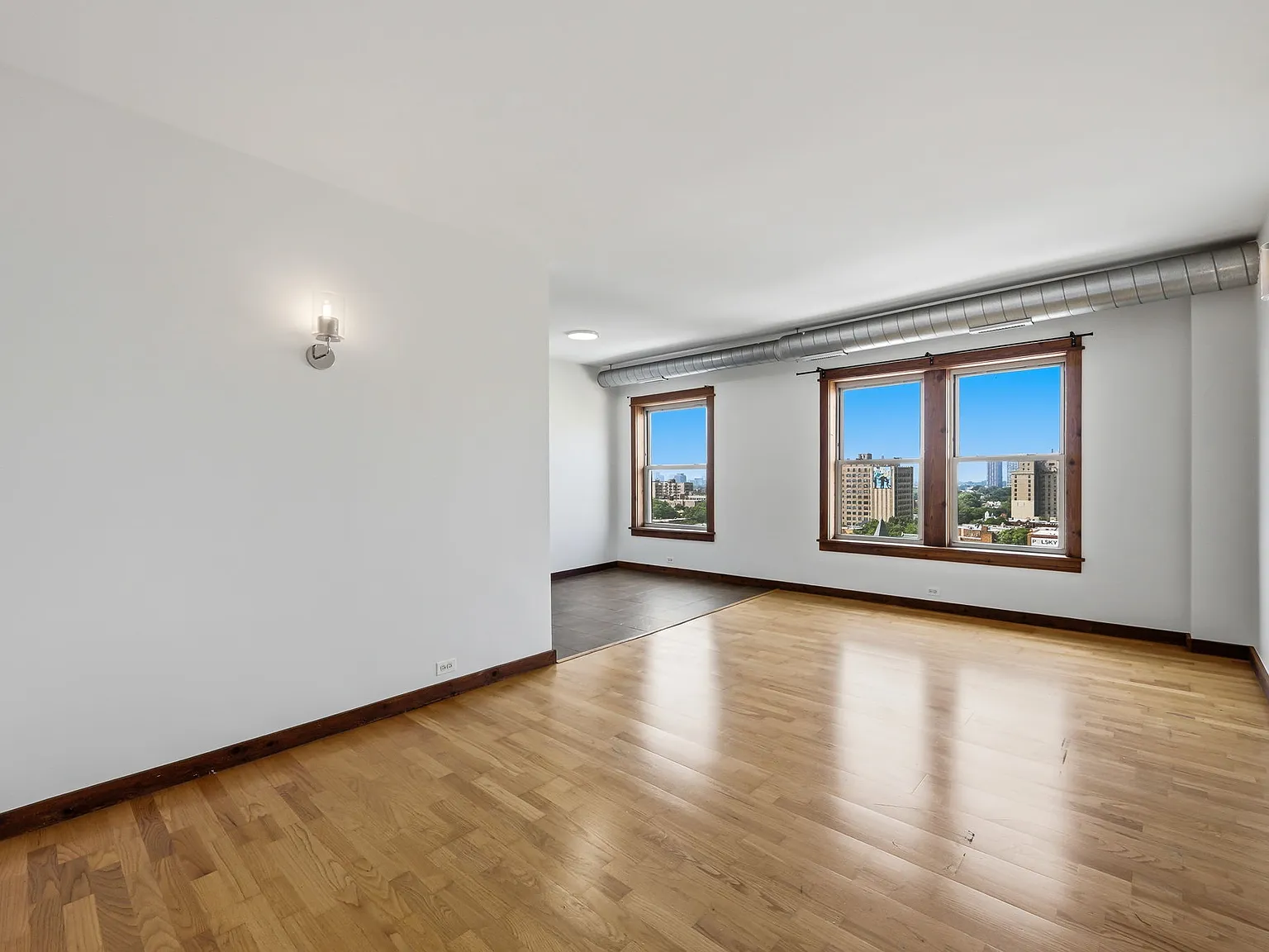 1 bed, 750 sqft, $1,700 — Photo 3