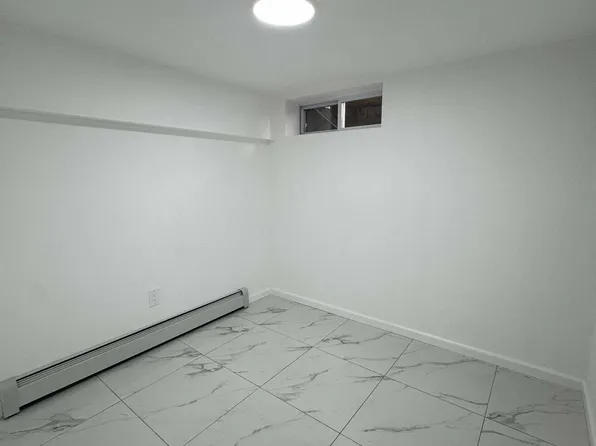 1030 Elder Avenue image 4 of 4