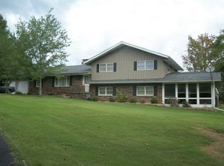 307 Walnut Grove Rd, Harrisburg, IL 62946