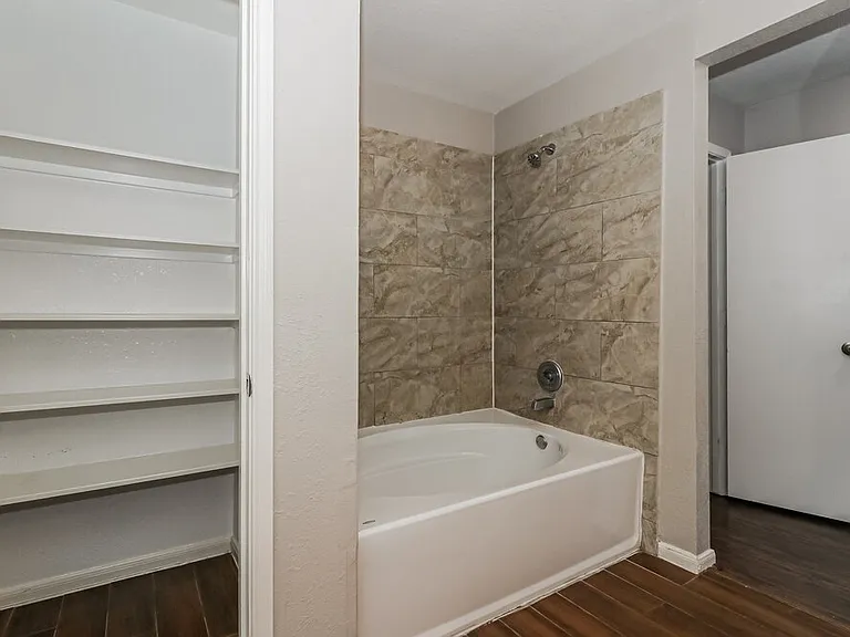 16102 Dawn Marie Ln — Photo 13