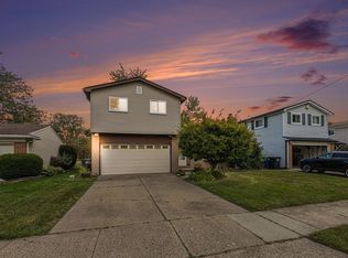 535 S Hubbard St, Westland, MI 48186