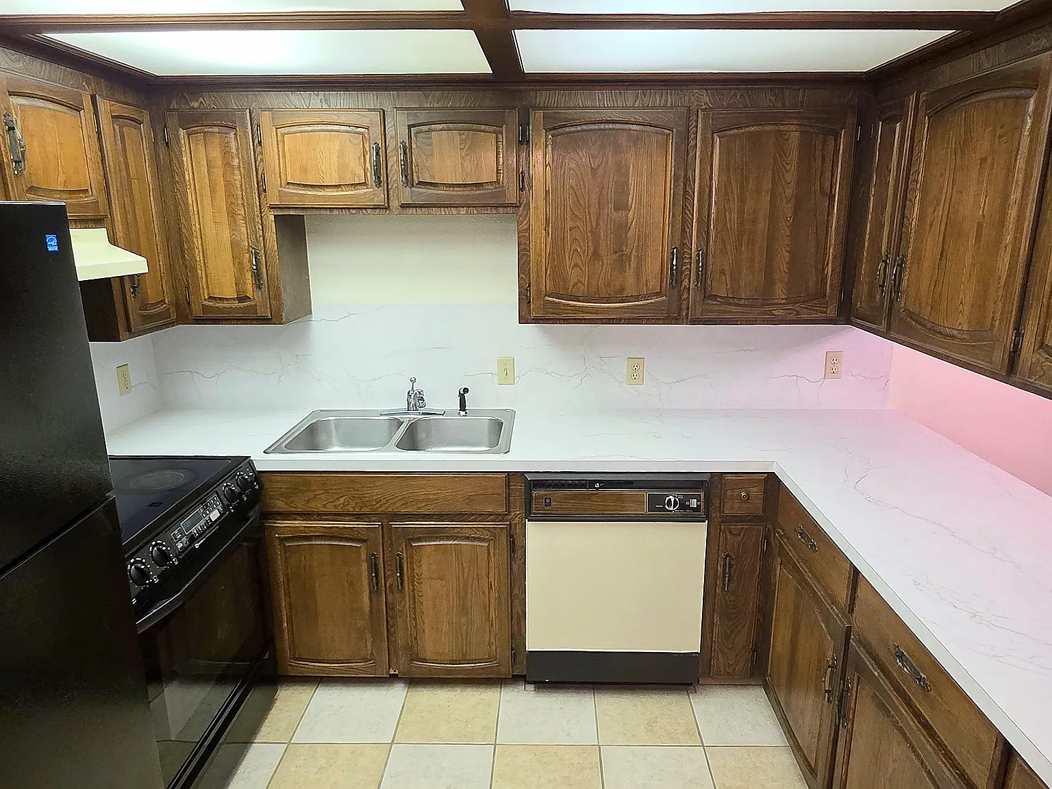 3 bed, 2.5 bath, 2140 sqft, $1,875 — Photo 4