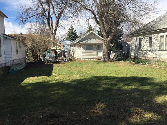 2nd image of 233 Woodford St