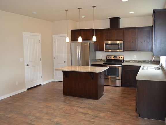 2nd image of 5813 NE 58th Ave