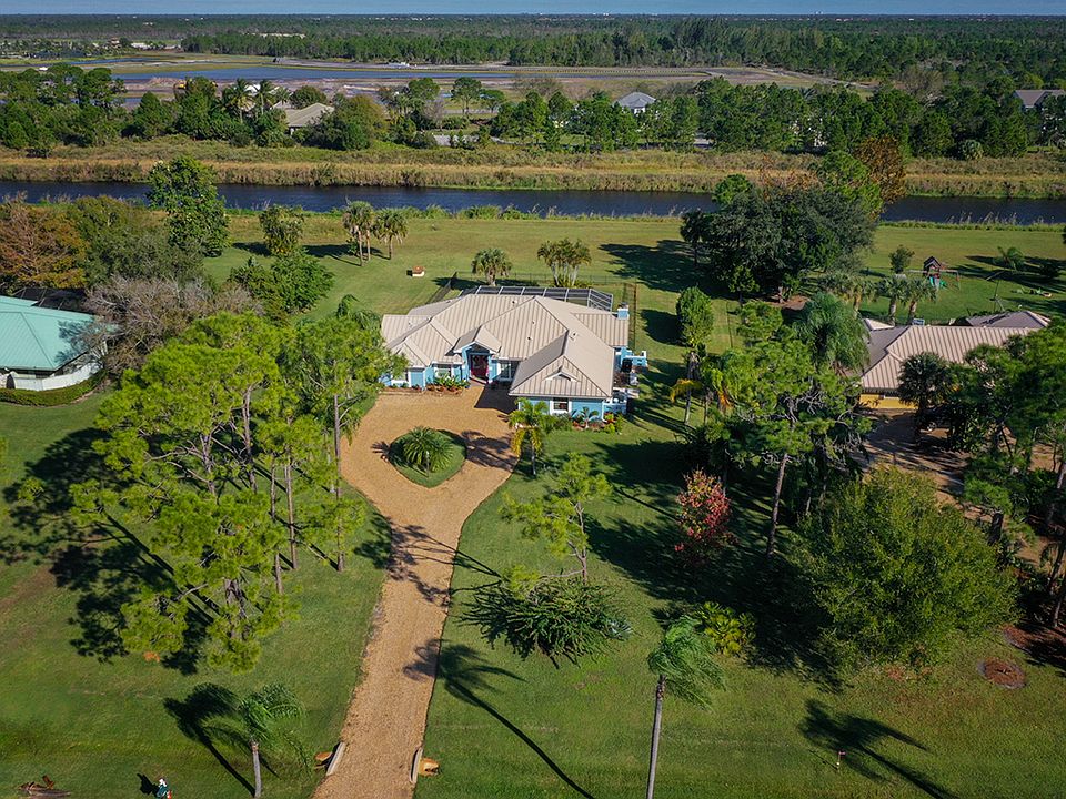 1st image of 4401 SW Bimini Cir N