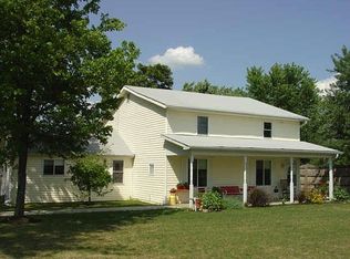 1404 W Smokey Row Rd, Greenwood, IN 46143