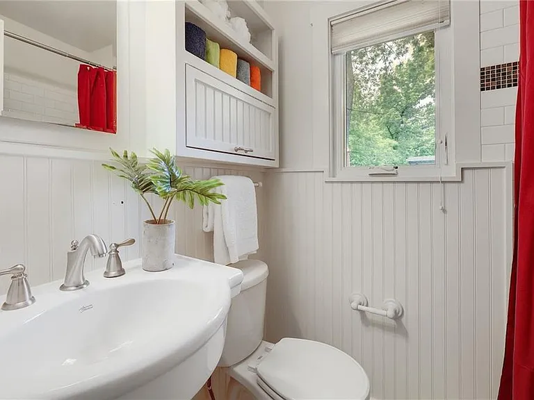1101 Brentwood St — Photo 14