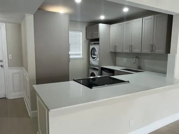 2960 Riverside Drive #216, Coral Springs, FL 33065