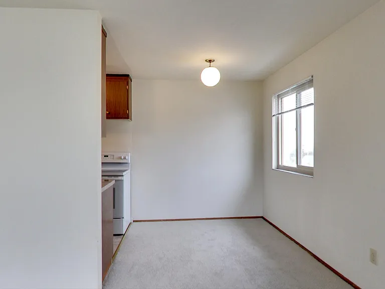 1300 Lawton St #301 — Photo 8
