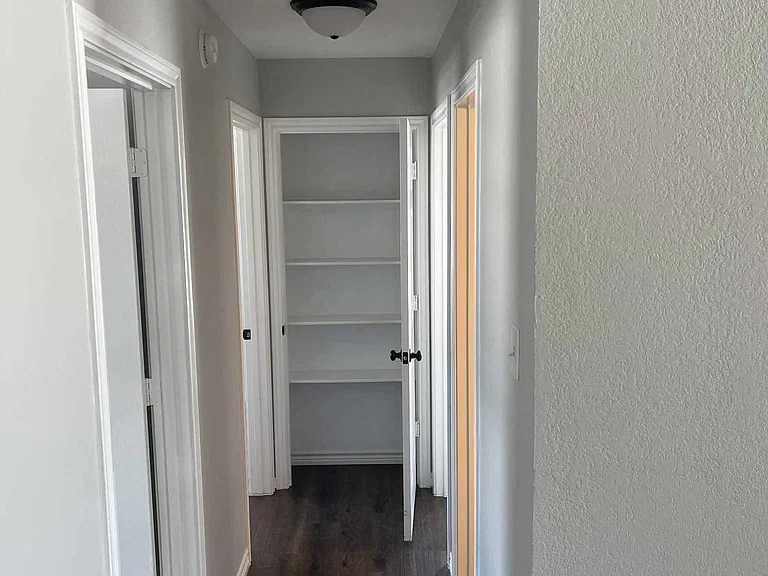 1612 N Cates St — Photo 9