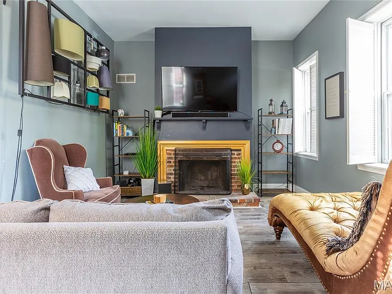 908 Hickory St — Photo 2