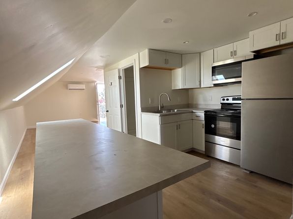 180 Thomas St APT 4