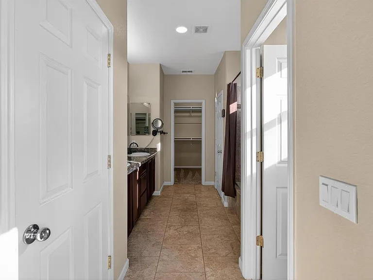 9362 Lost Springs Ct — Photo 16