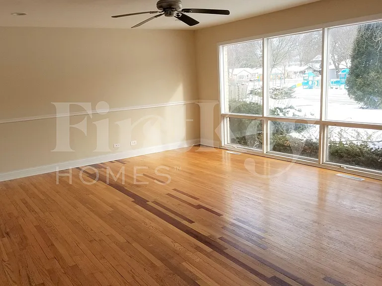 303 Prospect Ave — Photo 2