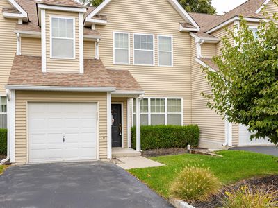 32 Halley Court, Poughkeepsie, NY, 12601