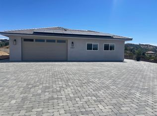 27857 Cougar Pass Rd, Escondido, CA 92026