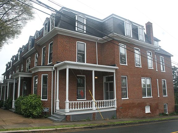End of townhouses on Cemetery Street