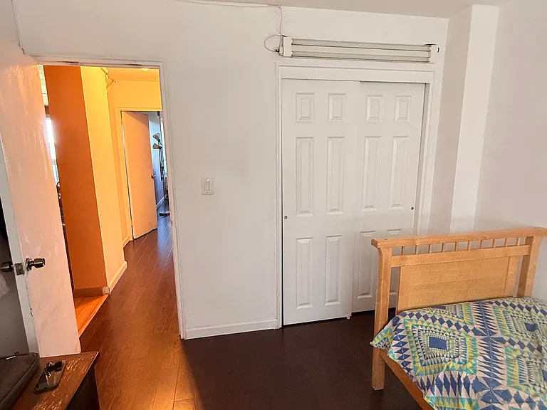 91 Strawberry Hill Ave #924 — Photo 12