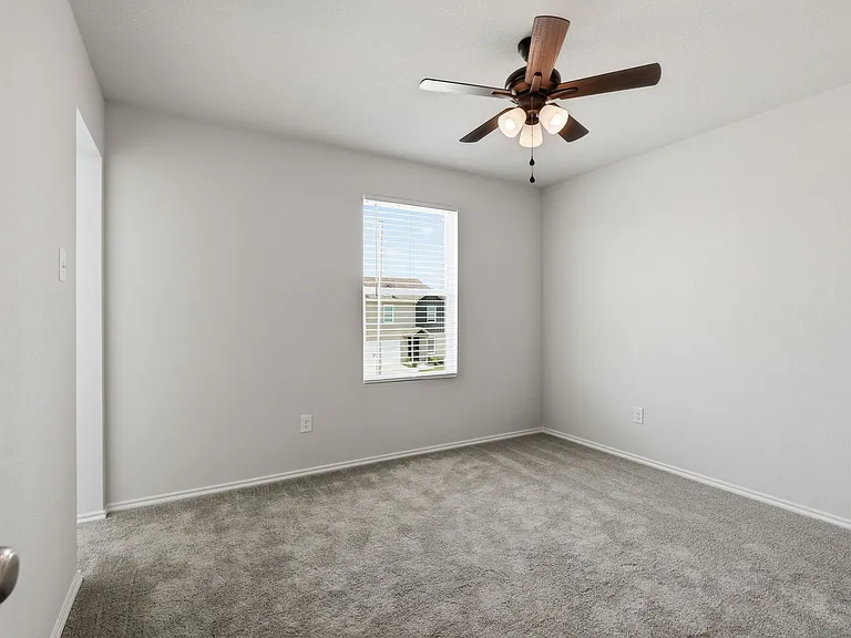 832 Eagles Nest Dr — Photo 11