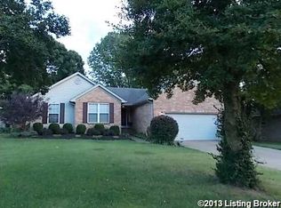 9107 Blowing Tree Rd, Hurstbourne Acres, KY 40220