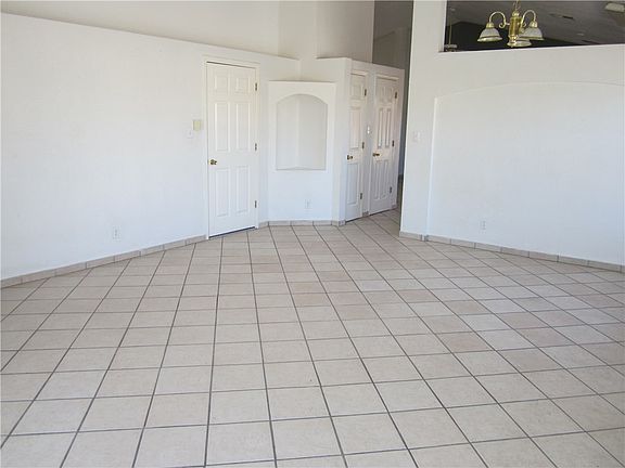 2nd image of 12075 Royal Woods Dr