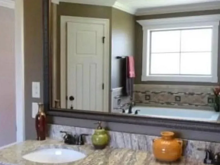 4347 Kenilworth Cir — Photo 8