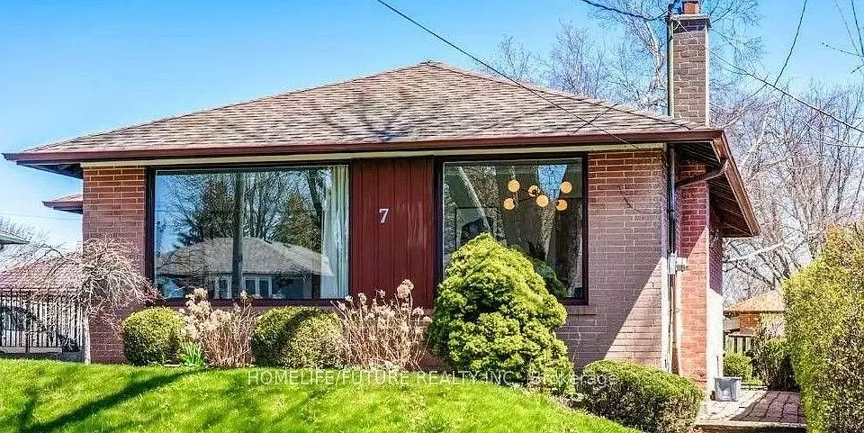 7 Stonehenge Cres #MAIN