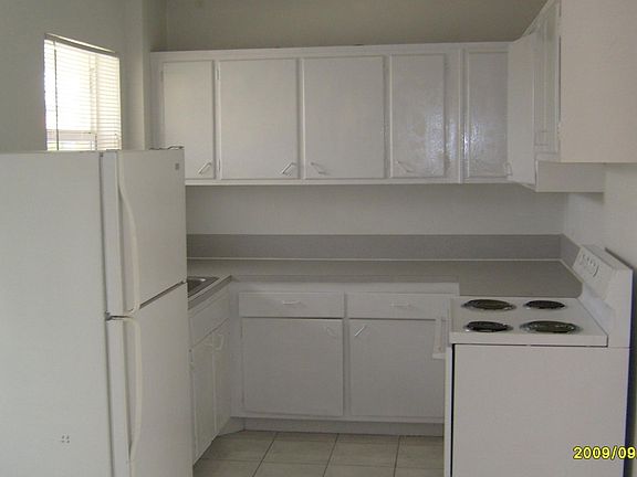 2nd image of 2917 Middle River Dr