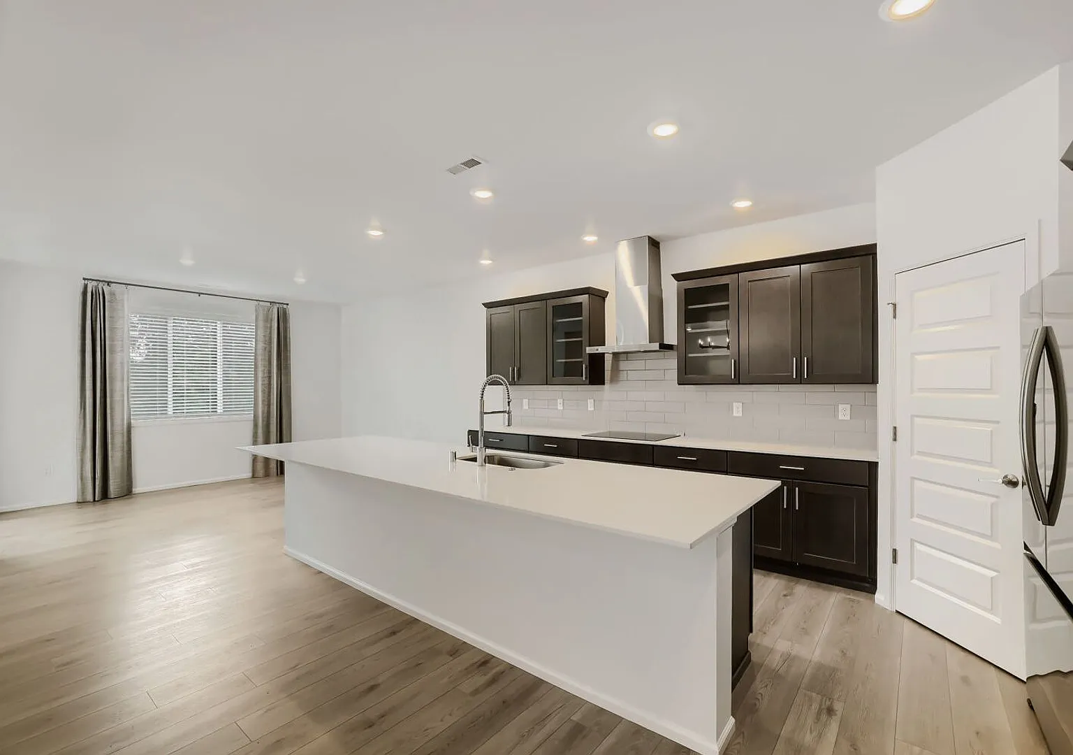 Stunning 4bed/2.5bath Corner Lot Home Near Downtown Monroe! — Photo 3