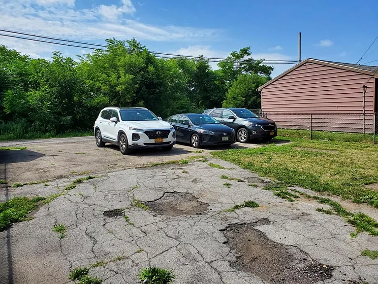 399 Miller St — Photo 11