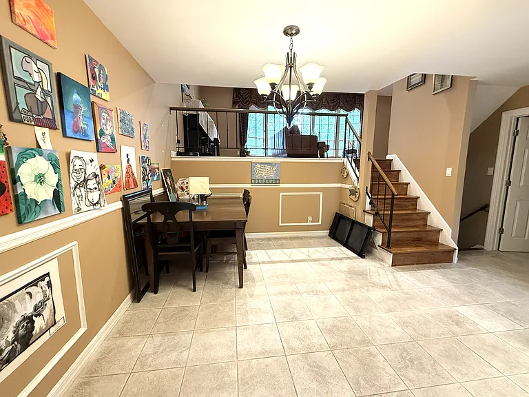 21 Manors Dr — Photo 5