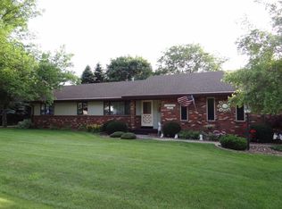 3330 Nobb Hill Dr, Racine, WI 53406