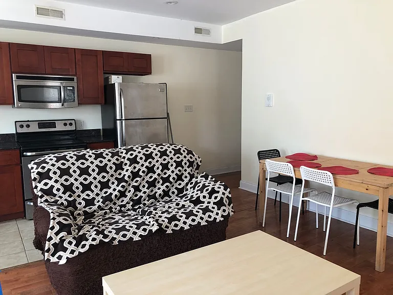 437 N Wiota St — Photo 24