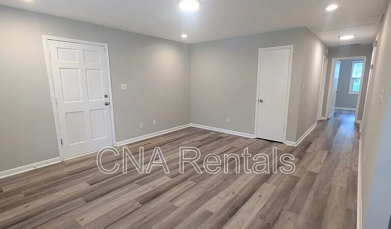 838 Wilson Cir — Photo 5